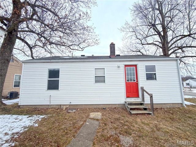 1018 Frick Avenue, Warrenton, MO 63383