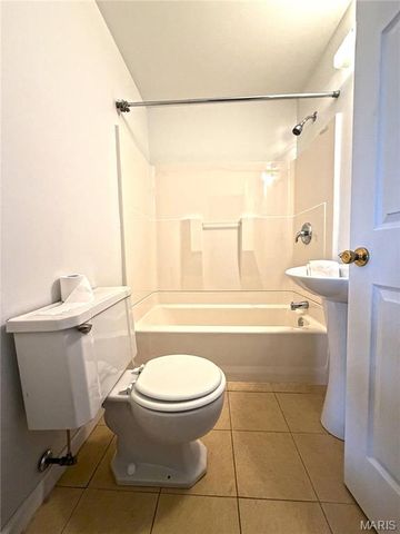 1018 Frick Avenue, Warrenton, MO 63383