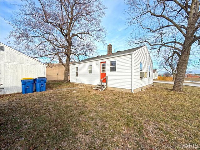 1018 Frick Avenue, Warrenton, MO 63383