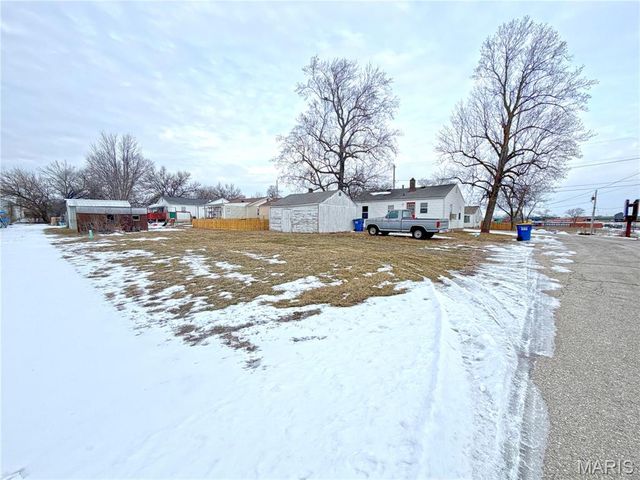 1018 Frick Avenue, Warrenton, MO 63383