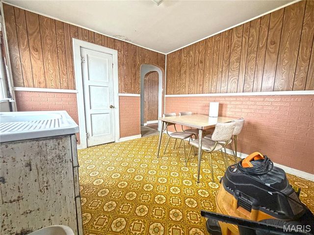 1018 Frick Avenue, Warrenton, MO 63383