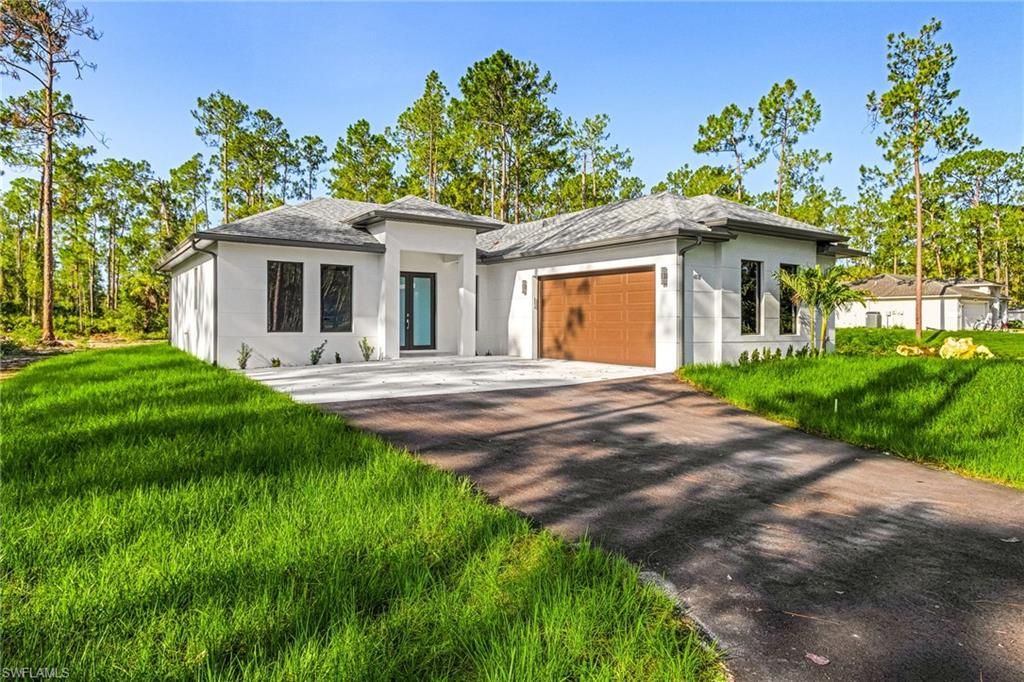 2158 Desoto BLVD S, Naples, FL 34117