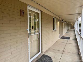 475 S Adams Road 19, Birmingham, MI 48009