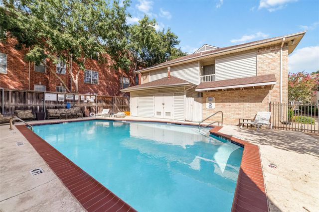 2300 Augusta Drive 24, Houston, TX 77057