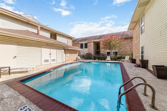 2300 Augusta Drive 24, Houston, TX 77057