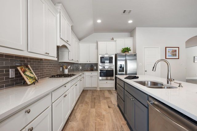 128 Saturnia DR, Georgetown, TX 78628