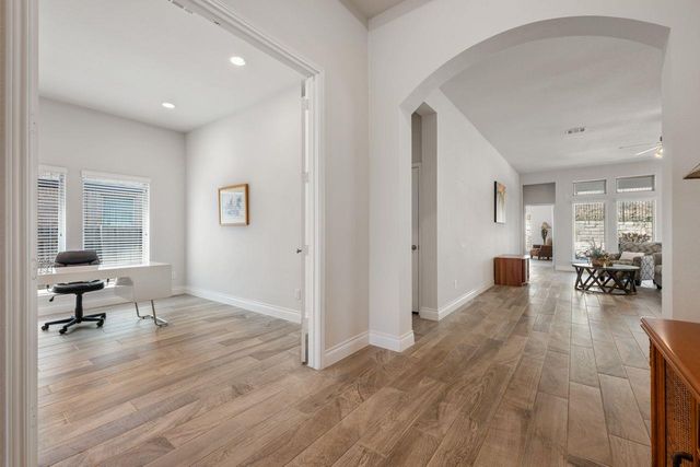 128 Saturnia DR, Georgetown, TX 78628