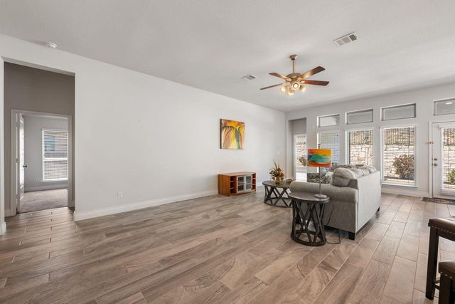 128 Saturnia DR, Georgetown, TX 78628