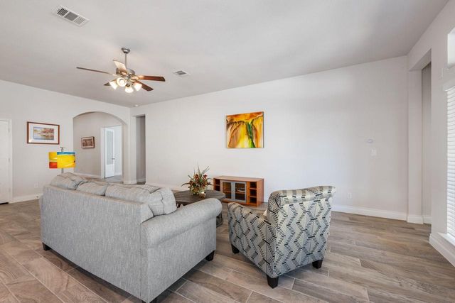 128 Saturnia DR, Georgetown, TX 78628