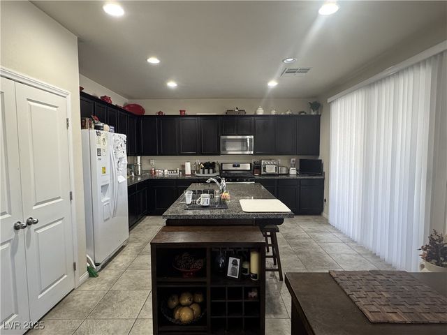 933 Kimbark Avenue, Las Vegas, NV 89148