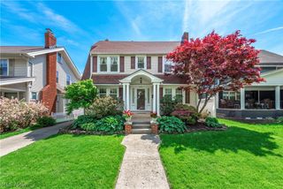 1071 Abbieshire Avenue, Lakewood, OH 44107