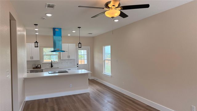 2619 Creekview Drive, Granbury, TX 76048