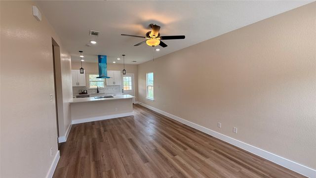 2619 Creekview Drive, Granbury, TX 76048
