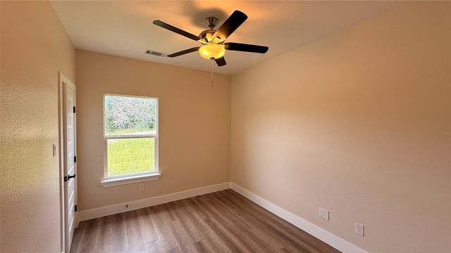 2619 Creekview Drive, Granbury, TX 76048