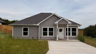 2619 Creekview Drive, Granbury, TX 76048