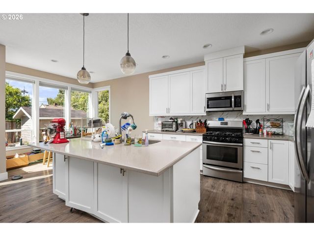 5236 Se HENDERSON St, Portland, OR 97206