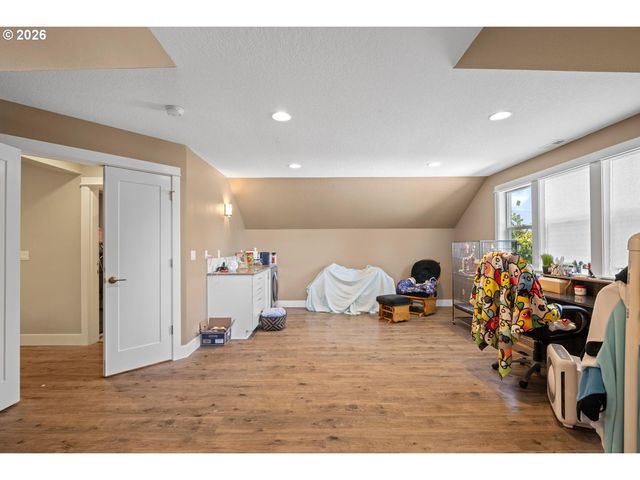 5236 Se HENDERSON St, Portland, OR 97206