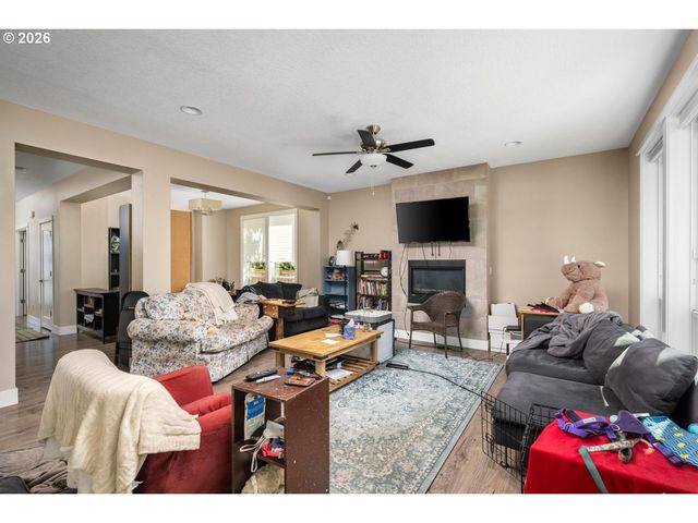 5236 Se HENDERSON St, Portland, OR 97206