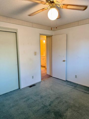 1470 N Chestnut Avenue, Fresno, CA 93703