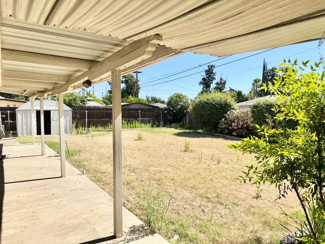 1470 N Chestnut Avenue, Fresno, CA 93703