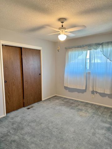 1470 N Chestnut Avenue, Fresno, CA 93703