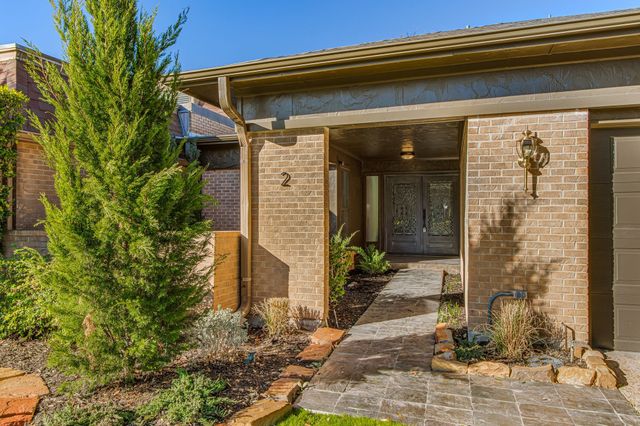 2 Crown Place, Richardson, TX 75080