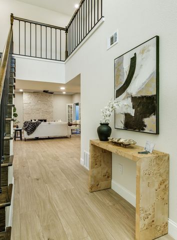 2 Crown Place, Richardson, TX 75080