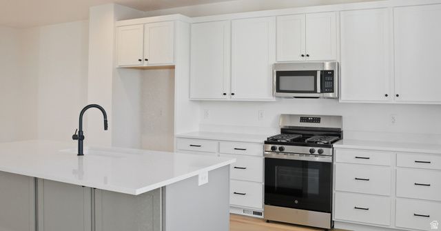 7059 W SOUTH JORDAN PKWY, South Jordan, UT 84009