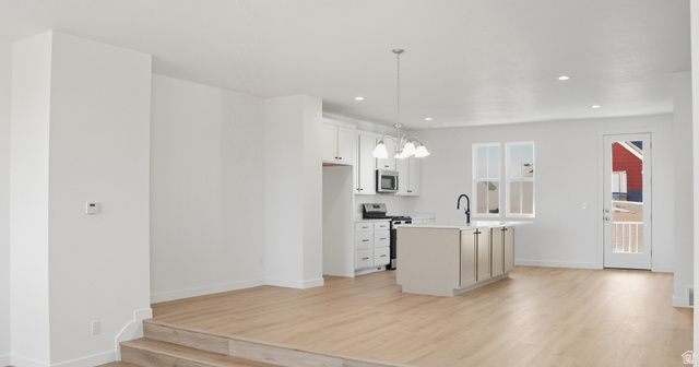 7059 W SOUTH JORDAN PKWY, South Jordan, UT 84009