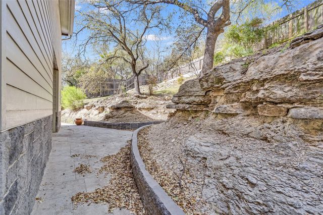 5606 Sedgefield DR, Austin, TX 78746