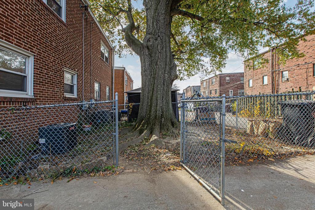 Image 46 of property listing at 714 W THIRTY EIGHTH ST, Wilmington, DE 19802