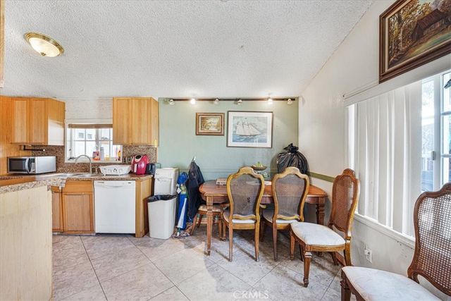 13378 Paramount Road, Phelan, CA 92371