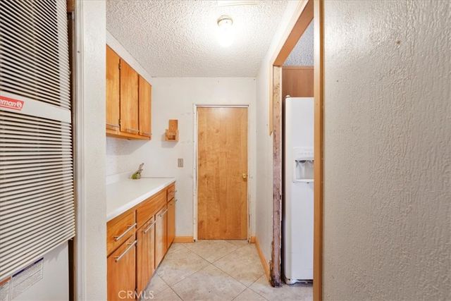 13378 Paramount Road, Phelan, CA 92371