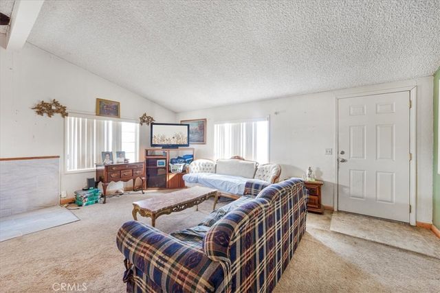 13378 Paramount Road, Phelan, CA 92371