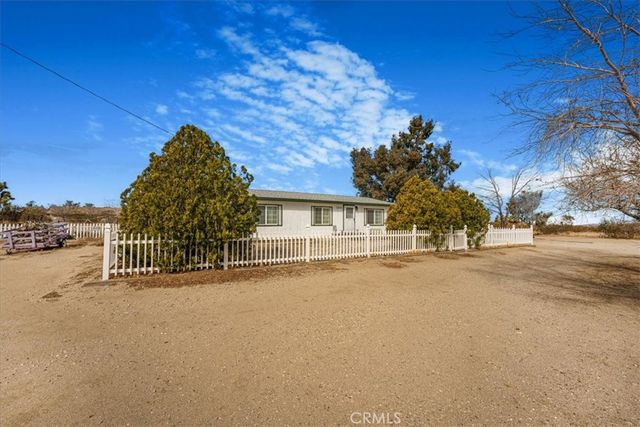 13378 Paramount Road, Phelan, CA 92371