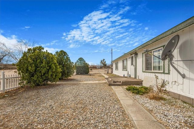 13378 Paramount Road, Phelan, CA 92371