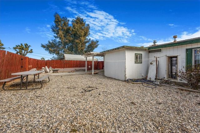 13378 Paramount Road, Phelan, CA 92371
