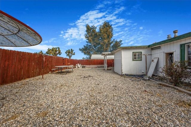 13378 Paramount Road, Phelan, CA 92371
