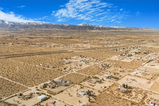 13378 Paramount Road, Phelan, CA 92371