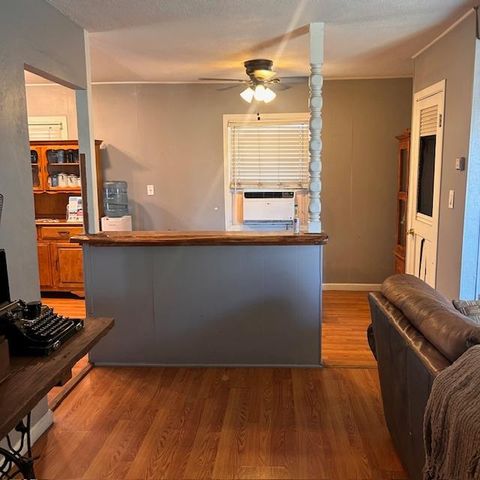 1439 Melrose Ave, Modesto, CA 95350