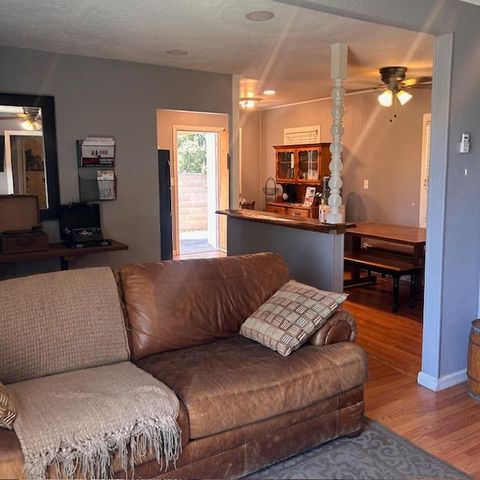 1439 Melrose Ave, Modesto, CA 95350