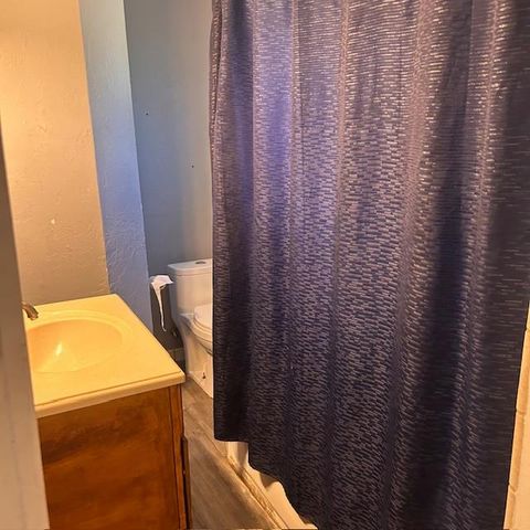 1439 Melrose Ave, Modesto, CA 95350