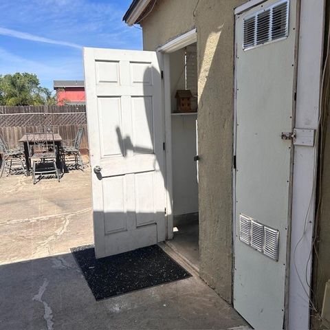 1439 Melrose Ave, Modesto, CA 95350