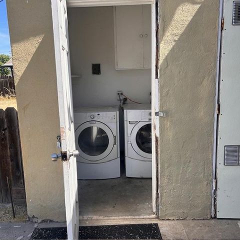 1439 Melrose Ave, Modesto, CA 95350