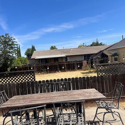 1439 Melrose Ave, Modesto, CA 95350