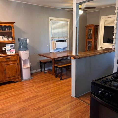 1439 Melrose Ave, Modesto, CA 95350