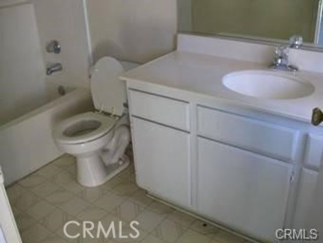 1425 S White A, Pomona, CA 91766