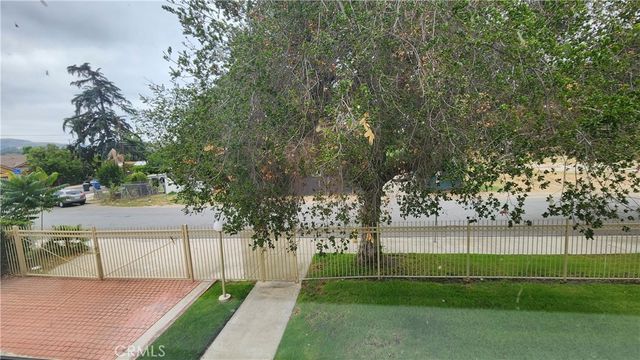 1425 S White A, Pomona, CA 91766