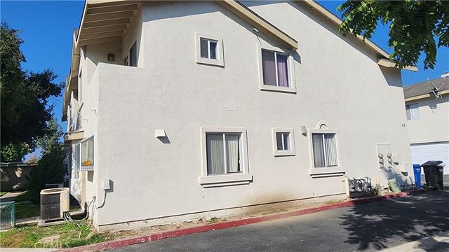 1425 S White A, Pomona, CA 91766