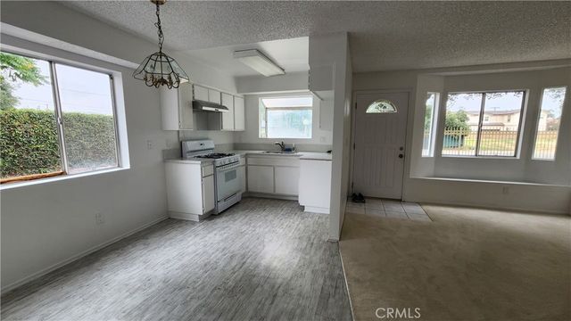 1425 S White A, Pomona, CA 91766